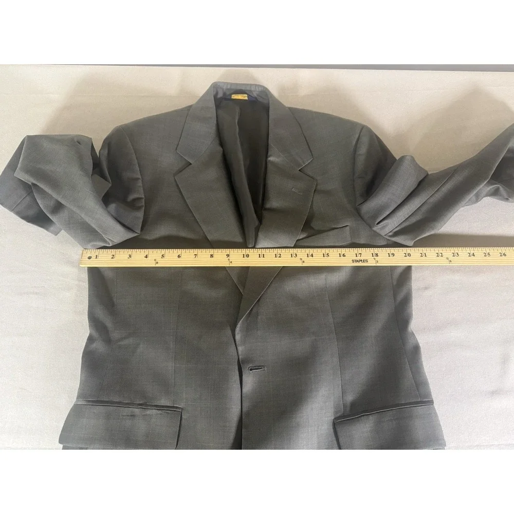 Brooks Brothers up sale